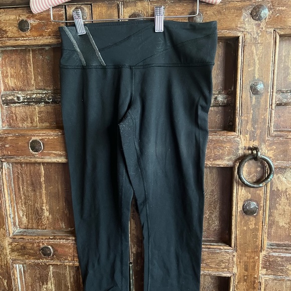 Lululemon wonder under crop reversible - Picture 6 of 6